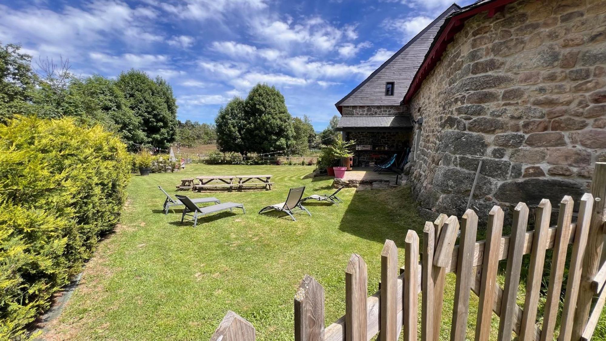 La Grange De Grandviala Bed and Breakfast La Chaze-de-Peyre Buitenkant foto